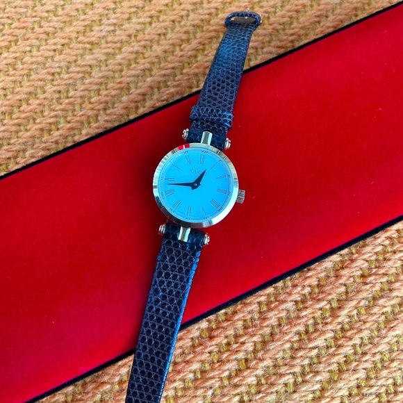 Ladies GUCCI SHERRY LINE watch❤️LOVELY💚❤️🧡 - Picture 1 of 12